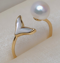 Load image into Gallery viewer, Whale's Tail Japanese Akoya Pearl Ring, 18k Yellow Gold