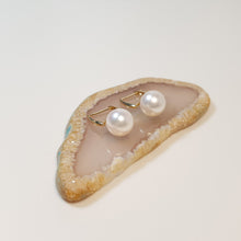 Load image into Gallery viewer, Akoya Pearl Earrings
