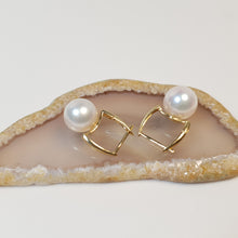 Load image into Gallery viewer, Akoya Pearl Earrings