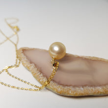 Load image into Gallery viewer, South sea cultured pearl pendant+chain, 18K Yellow Gold