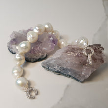 Load image into Gallery viewer, Baroque Pearl Bracelet