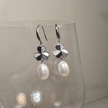 Load image into Gallery viewer, Freshwater Cultured Pearl  Earring, Sterling Silver