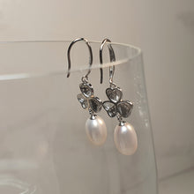 Load image into Gallery viewer, Freshwater Cultured Pearl  Earring, Sterling Silver