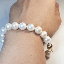 Load image into Gallery viewer, Large Freshwater Pearl Bracelet,14K Yellow Gold Clasp