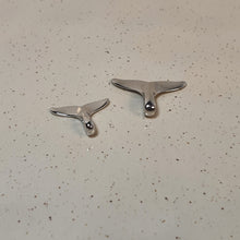 Load image into Gallery viewer, Whale Tail Pendant and Chain, Sterling Silver