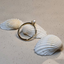 Load image into Gallery viewer, Freshwater Pearl Golden Ring, Sterling Silver