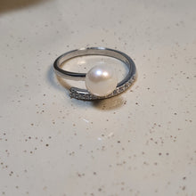 Load image into Gallery viewer, Freshwater Pearl Ring,Sterling Silver