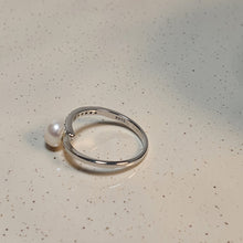 Load image into Gallery viewer, Freshwater Pearl Ring,Sterling Silver