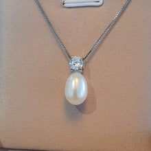 Load image into Gallery viewer, Freshwater Cultured Pearl Necklace, Sterling Silver