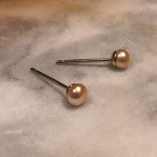 Load image into Gallery viewer, Danity Freshwate Pearls Stud, Sterling Silver