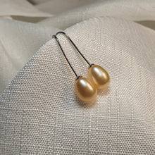 Load image into Gallery viewer, Multicoloured Freshwater Drop Pearl, Sterling Silver