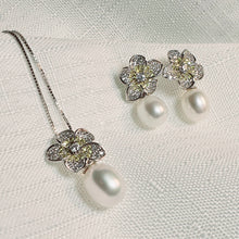 Load image into Gallery viewer, Freshwater Pearl Flower Jewellery Set, Sterling Silver
