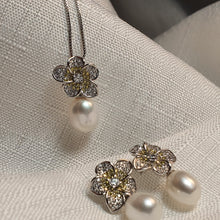 Load image into Gallery viewer, Freshwater Pearl Flower Jewellery Set, Sterling Silver