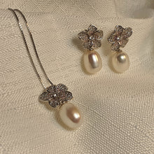 Load image into Gallery viewer, Freshwater Pearl Flower Jewellery Set, Sterling Silver