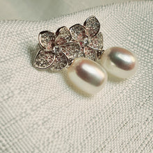 Load image into Gallery viewer, Freshwater Pearl Flower Jewellery Set, Sterling Silver