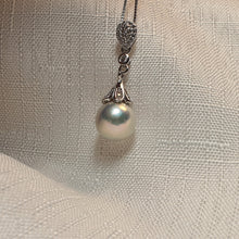 Load image into Gallery viewer, luxurious Freshwater Pearl Pendant, Sterling Silver