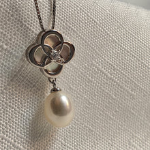 Load image into Gallery viewer, Freshwater & Mother of Pearl Clover, Sterling Silver