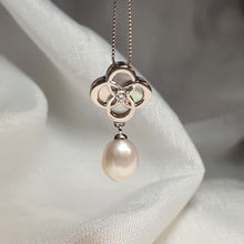 Load image into Gallery viewer, Freshwater & Mother of Pearl Clover, Sterling Silver