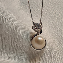 Load image into Gallery viewer, Freshwater Pearl Pendant & Chain, Fox Design, Sterling Silver
