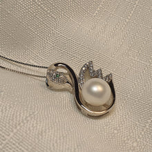 Load image into Gallery viewer, Swan & Freshwater Necklace, Sterling Sliver