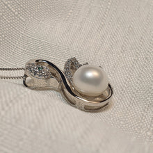 Load image into Gallery viewer, Swan & Freshwater Necklace, Sterling Sliver