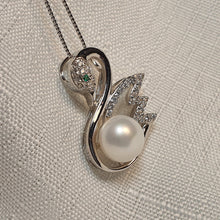 Load image into Gallery viewer, Swan & Freshwater Necklace, Sterling Sliver