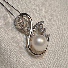 Load image into Gallery viewer, Swan & Freshwater Necklace, Sterling Sliver