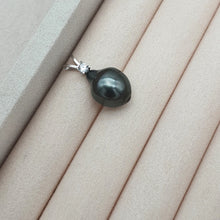Load image into Gallery viewer, French Tahitian Baroque Pearl Pendant, 18k Gold Jewellery