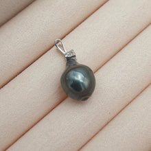 Load image into Gallery viewer, French Tahitian Baroque Pearl Pendant, 18k Gold Jewellery
