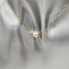 Load image into Gallery viewer, Japanese Akoya Pearl Pendant + Chain, 18k Yellow Gold