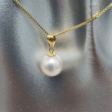 Load image into Gallery viewer, Freshwater Pearl Pendant, 18k Yellow Gold