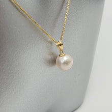 Load image into Gallery viewer, Freshwater Pearl Pendant, 18k Yellow Gold