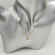 Load image into Gallery viewer, Freshwater Pearl Pendant, 18k Yellow Gold