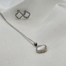 Load image into Gallery viewer, Mother of Pearl 4 Leaf Clover Set, Sterling Silver