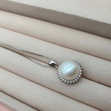Load image into Gallery viewer, Large Freshwater Cultured Pearl pendant+ Chain, Sterling Silver