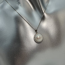 Load image into Gallery viewer, Large Freshwater Cultured Pearl pendant+ Chain, Sterling Silver
