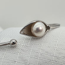 Load image into Gallery viewer, Freshwater Pearl Leaf Cuff, Sterling Silver
