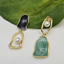 Load image into Gallery viewer, Irregular Shape Bead Pearl Golden Earring, Sterling Silver