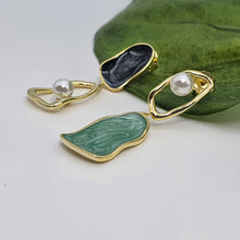 Load image into Gallery viewer, Irregular Shape Bead Pearl Golden Earring, Sterling Silver