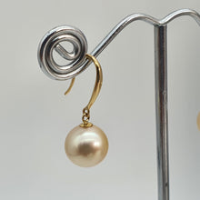 Load image into Gallery viewer, Golden South Sea Pearl Set, 18K Yellow Gold