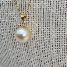 Load image into Gallery viewer, South sea cultured pearl pendant+chain, 18K Yellow Gold