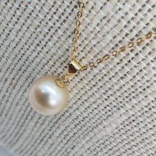 Load image into Gallery viewer, South sea cultured pearl pendant+chain, 18K Yellow Gold