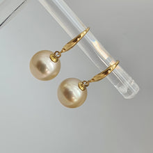 Load image into Gallery viewer, Large Golden South Sea Pearl Earring, Yellow Gold