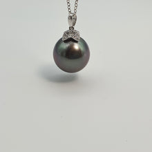 Load image into Gallery viewer, Large Tahitian Pearl Pendant, 18K White Gold