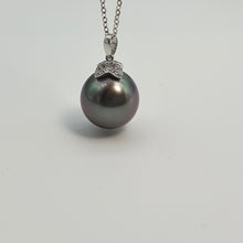 Load image into Gallery viewer, Large Tahitian Pearl Pendant, 18K White Gold
