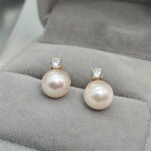 Load image into Gallery viewer, Japanese Akoya Pearl Stud Earring, 18K Yellow Gold