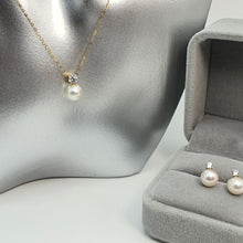 Load image into Gallery viewer, Japanese Akoya Pearl Jewellery Set, 18K Yellow Gold, Amispearl