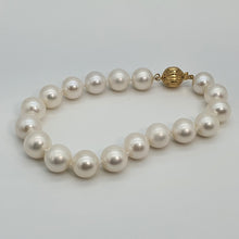 Load image into Gallery viewer, Large Freshwater Pearl Bracelet,14K Yellow Gold Clasp