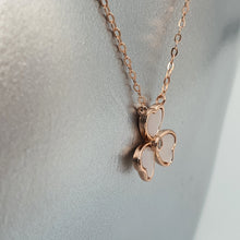 Load image into Gallery viewer, Mother of Pearl 3 Leaf Clover Necklace, Sterling Silver
