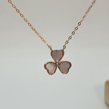 Load image into Gallery viewer, Mother of Pearl 3 Leaf Clover Necklace, Sterling Silver